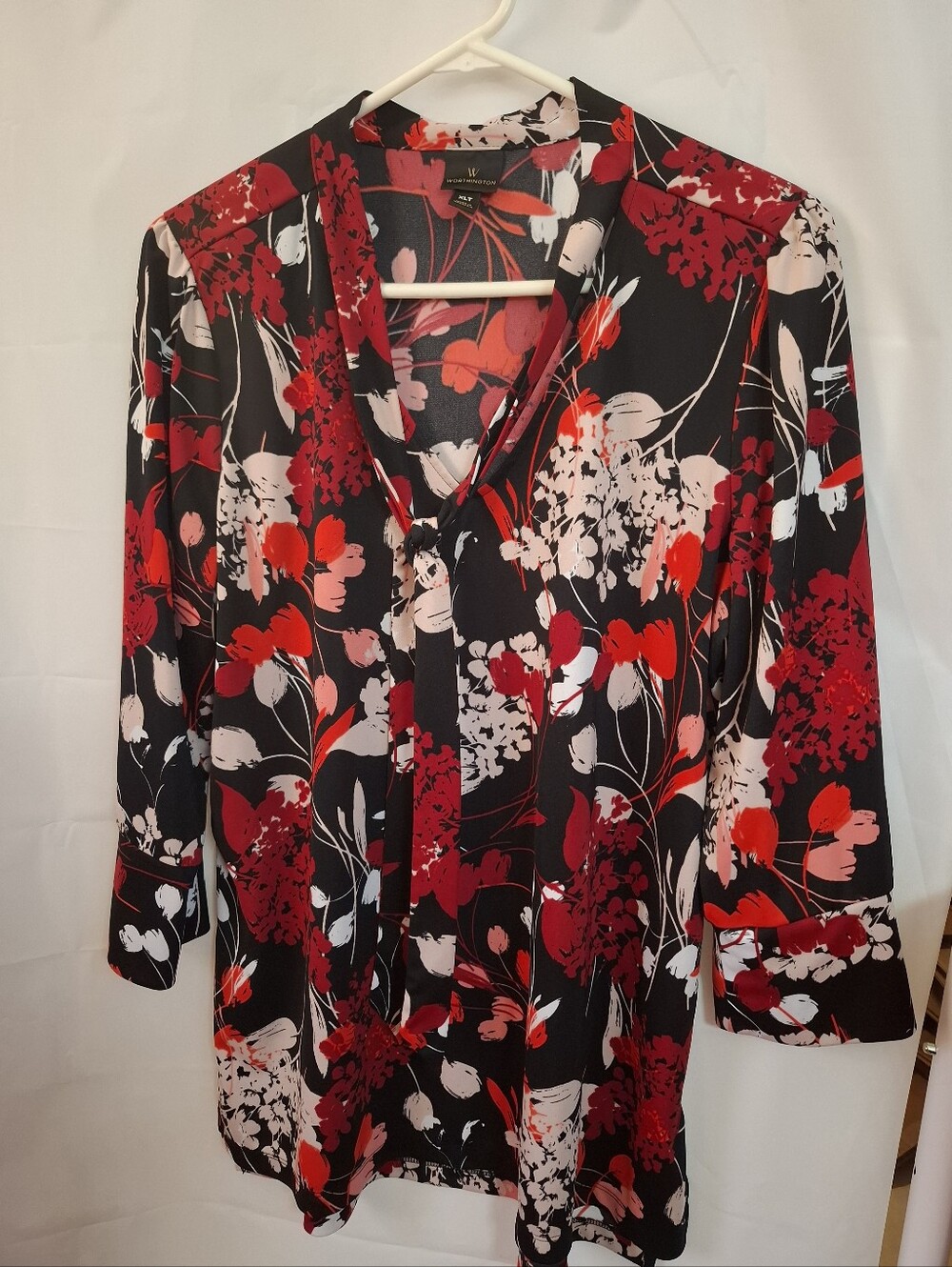 Worthington Black Red Pink Floral V-Neck Blouse SIZE XLTall